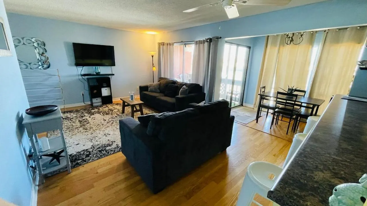 Cute Budget Friendly 2B 1B In The Heart Of Destin location